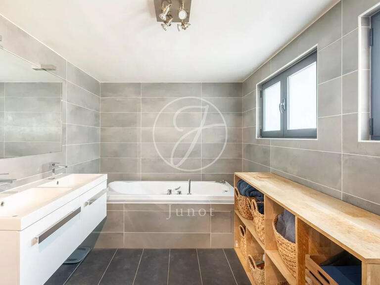 Maison Rueil-Malmaison - 7 chambres - 392m²