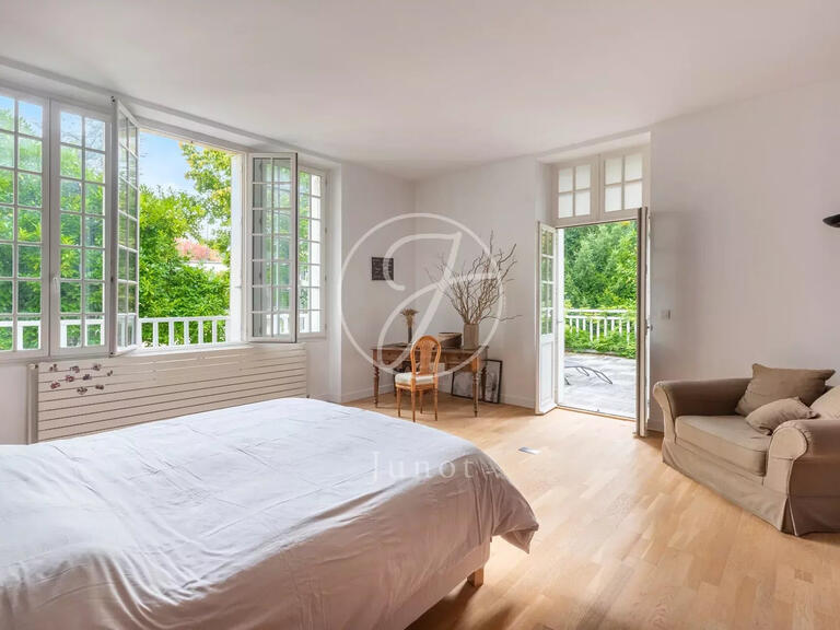 Maison Rueil-Malmaison - 8 chambres - 586m²