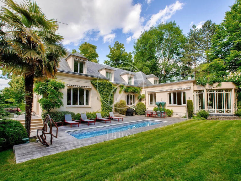 House Rueil-Malmaison - 4 bedrooms - 486m²