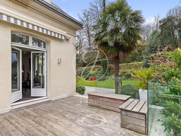 Maison Rueil-Malmaison - 4 chambres - 486m²