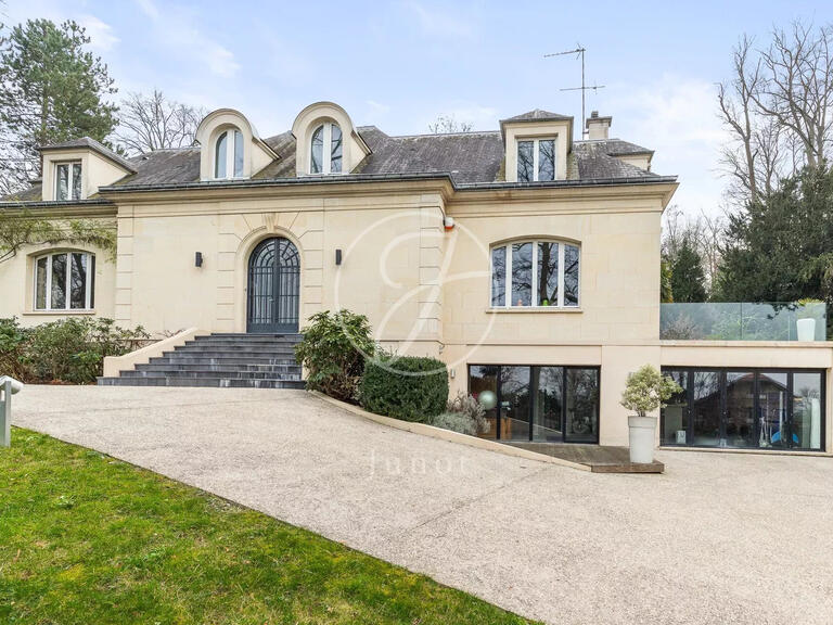 Maison Rueil-Malmaison - 4 chambres - 486m²