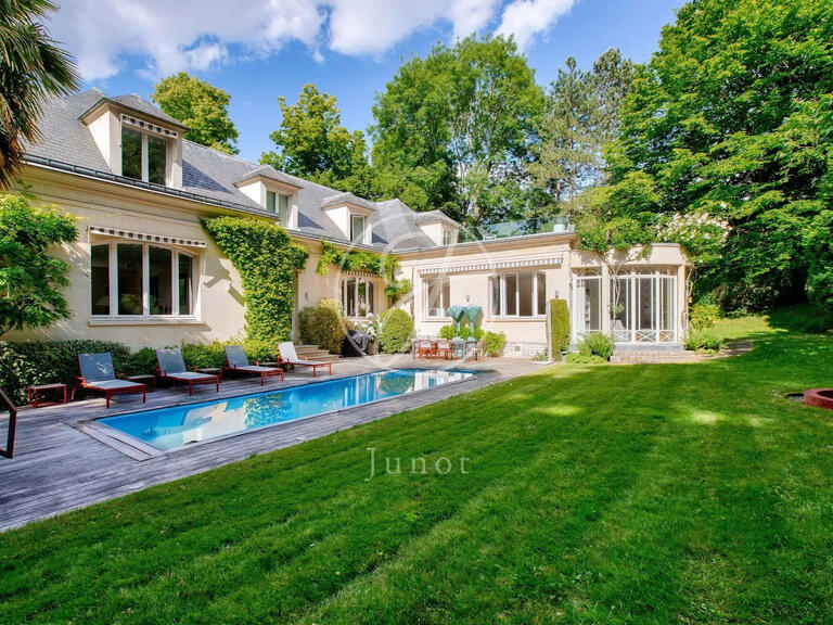 House Rueil-Malmaison - 4 bedrooms - 486m²