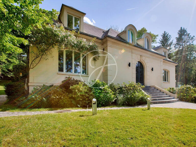 House Rueil-Malmaison - 4 bedrooms - 486m²