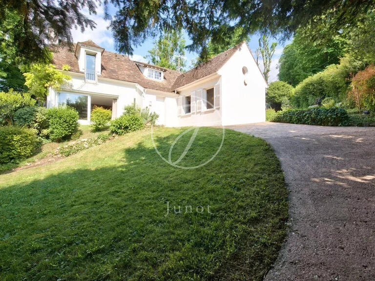 House Rueil-Malmaison - 4 bedrooms - 215m²