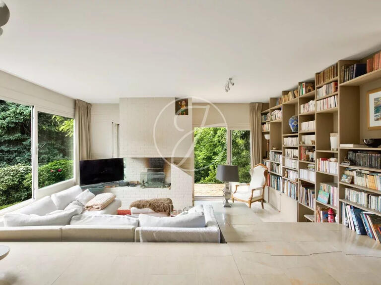 House Rueil-Malmaison - 4 bedrooms - 215m²