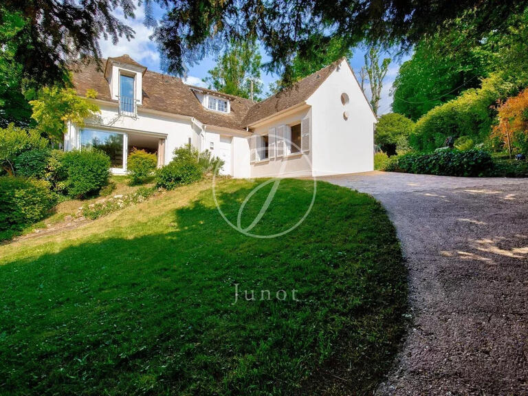 House Rueil-Malmaison - 4 bedrooms - 215m²