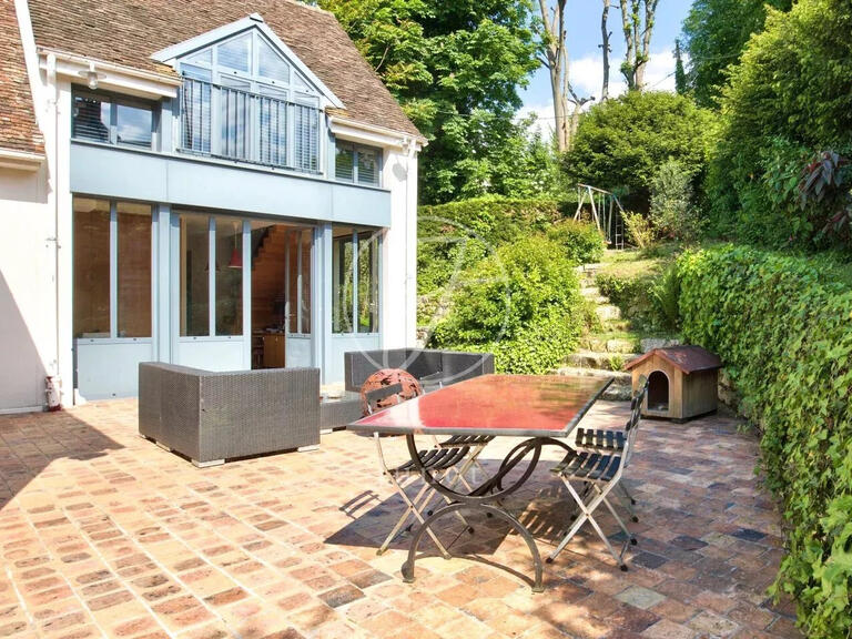 House Rueil-Malmaison - 4 bedrooms - 215m²