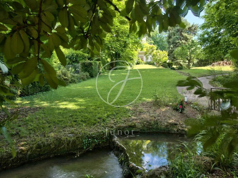 House Rueil-Malmaison - 4 bedrooms - 215m²