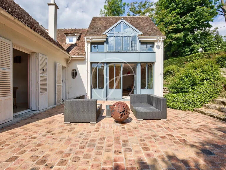House Rueil-Malmaison - 4 bedrooms - 215m²