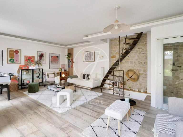 Maison Rueil-Malmaison - 5 chambres - 228m²