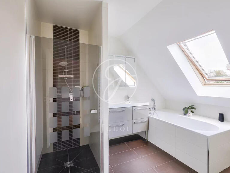 Maison Rueil-Malmaison - 4 chambres - 136m²