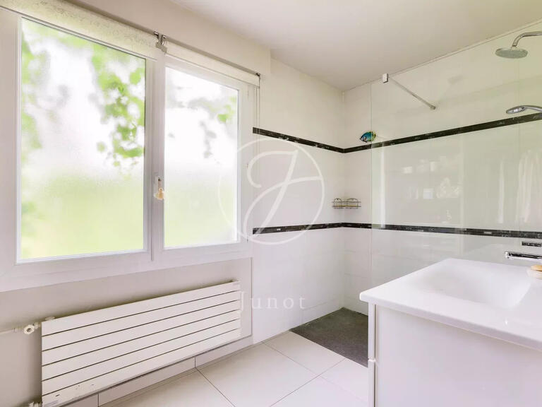 Maison Rueil-Malmaison - 3 chambres - 220m²