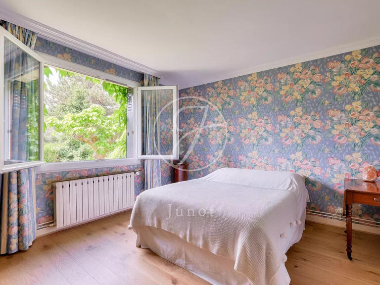 Maison Rueil-Malmaison - 3 chambres - 220m²