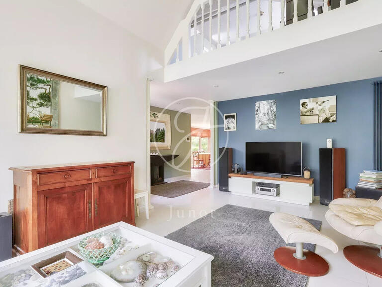 Maison Rueil-Malmaison - 3 chambres - 220m²