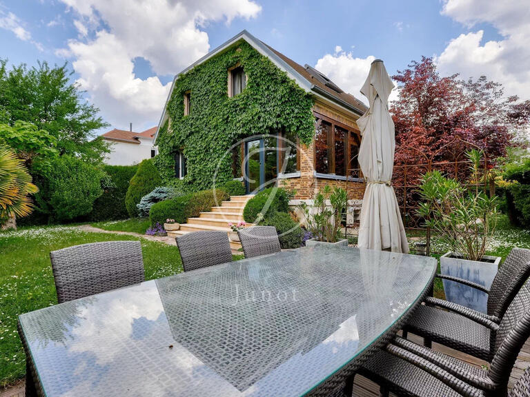 Maison Rueil-Malmaison - 3 chambres - 220m²