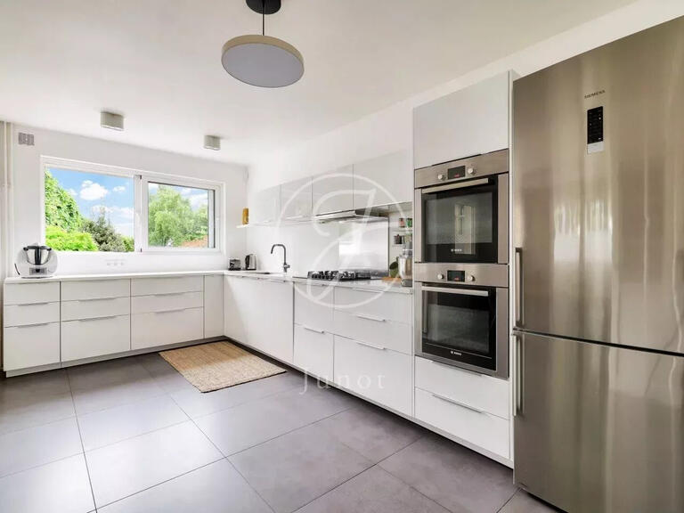 Maison Rueil-Malmaison - 4 chambres - 206m²