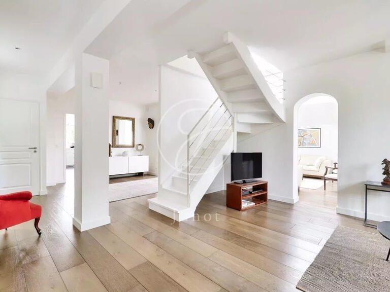 Maison Rueil-Malmaison - 4 chambres - 206m²