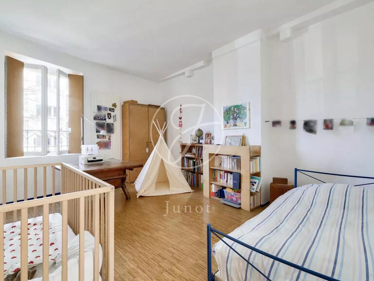 Maison Rueil-Malmaison - 3 chambres - 205m²