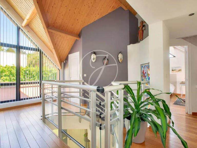 Maison Rueil-Malmaison - 5 chambres - 288m²