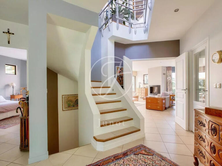 Maison Rueil-Malmaison - 5 chambres - 288m²