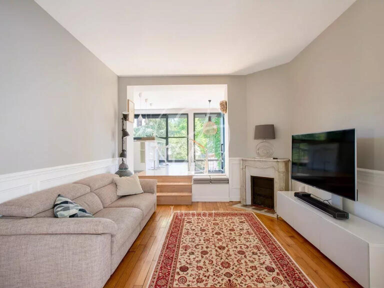 House Rueil-Malmaison - 4 bedrooms - 220m²