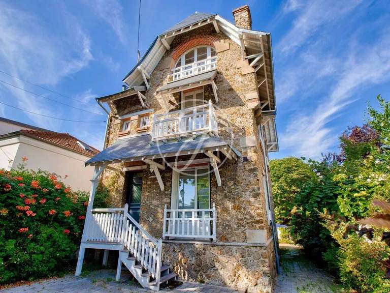 Maison Rueil-Malmaison - 4 chambres - 220m²