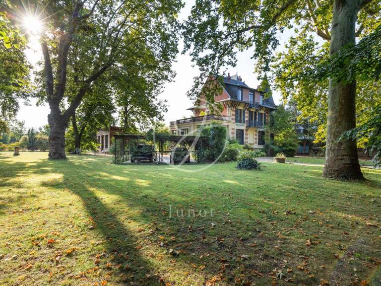 Maison Rueil-Malmaison - 6 chambres - 700m²