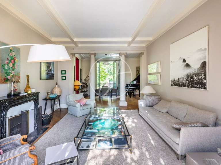 Maison Rueil-Malmaison - 6 chambres - 700m²