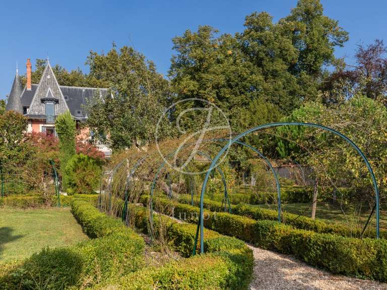 Maison Rueil-Malmaison - 6 chambres - 700m²