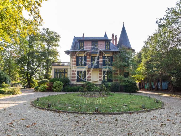 Maison Rueil-Malmaison - 6 chambres - 700m²