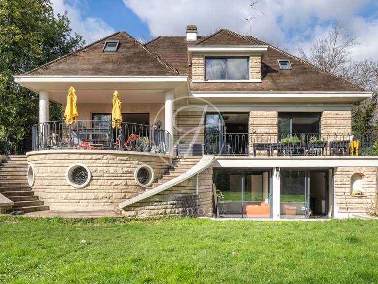 House Rueil-Malmaison - 7 bedrooms - 392m²