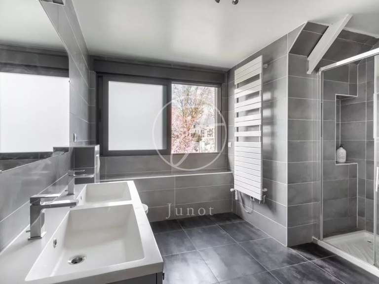 House Rueil-Malmaison - 7 bedrooms - 392m²