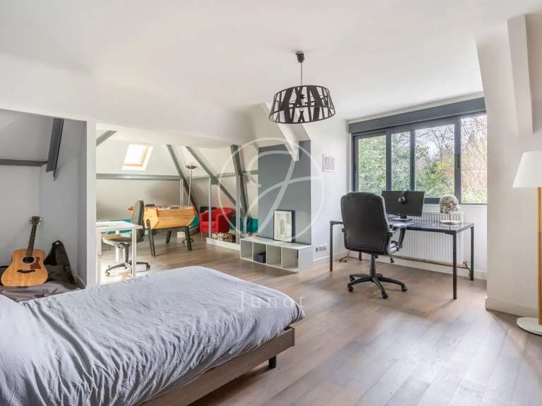 House Rueil-Malmaison - 7 bedrooms - 392m²