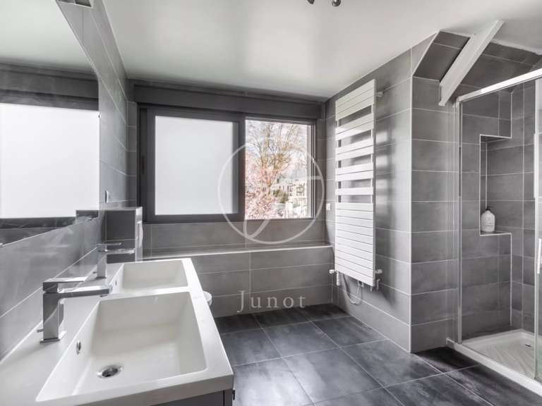 House Rueil-Malmaison - 7 bedrooms - 392m²