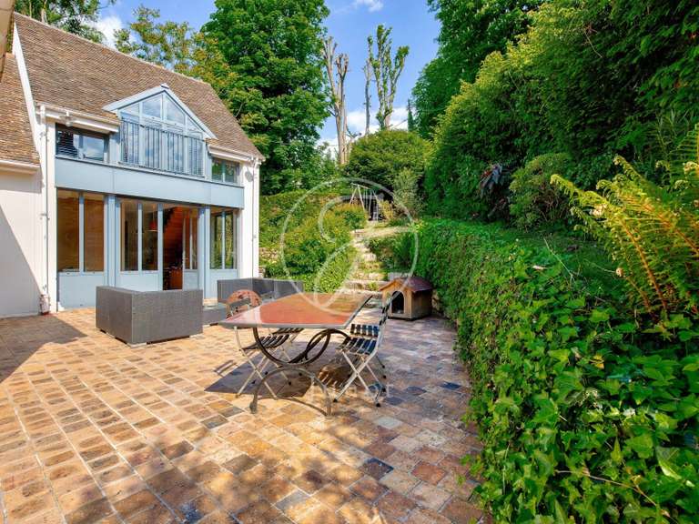 Maison Rueil-Malmaison - 5 chambres - 252m²
