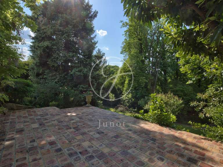 Maison Rueil-Malmaison - 5 chambres - 252m²