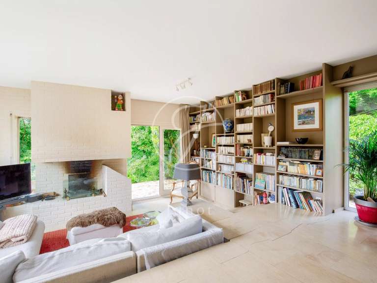 Maison Rueil-Malmaison - 5 chambres - 252m²