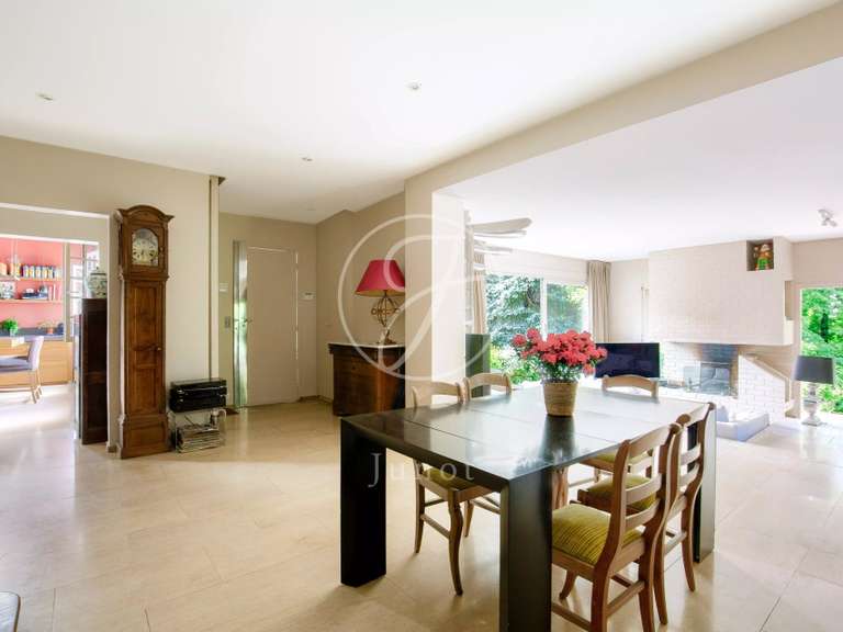 Maison Rueil-Malmaison - 5 chambres - 252m²