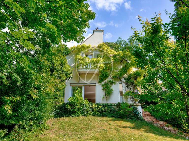 Maison Rueil-Malmaison - 5 chambres - 252m²