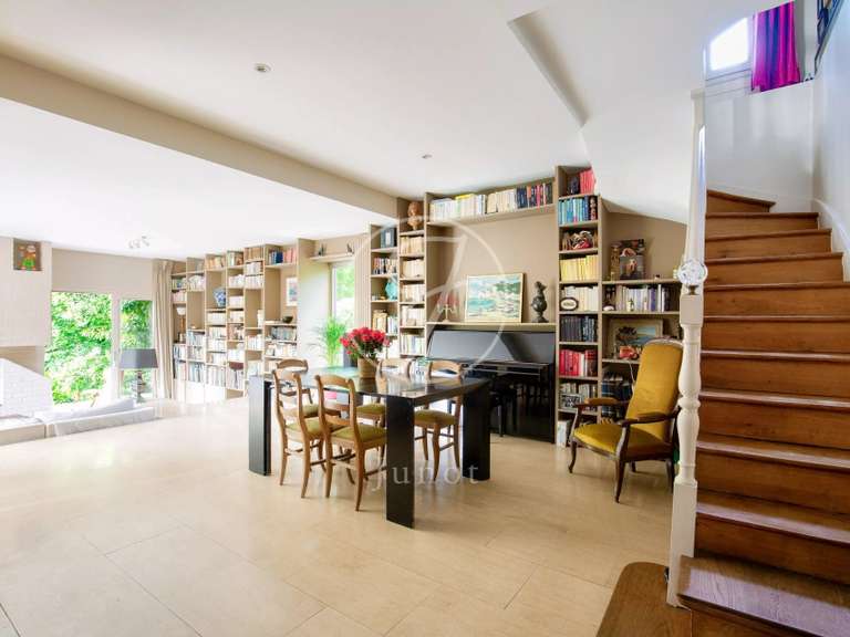 Maison Rueil-Malmaison - 5 chambres - 252m²