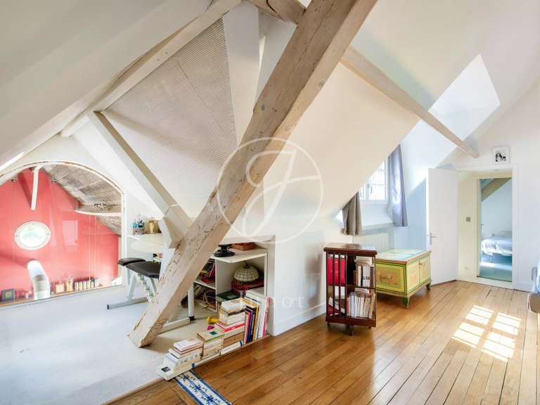 Maison Rueil-Malmaison - 5 chambres - 252m²