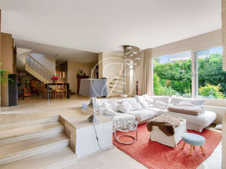 Maison Rueil-Malmaison - 5 chambres - 252m²