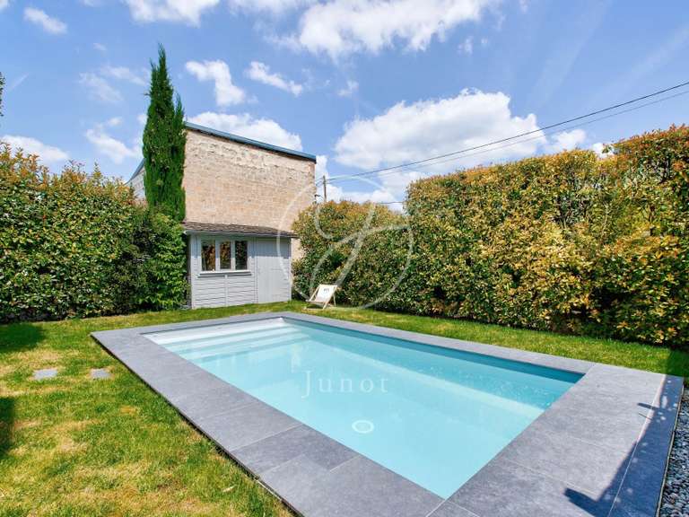 House Rueil-Malmaison - 4 bedrooms - 221m²