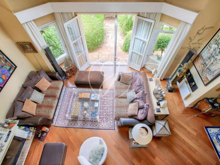 House Rueil-Malmaison - 4 bedrooms - 213m²