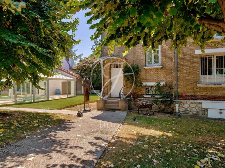 Maison Rueil-Malmaison - 5 chambres - 260m²