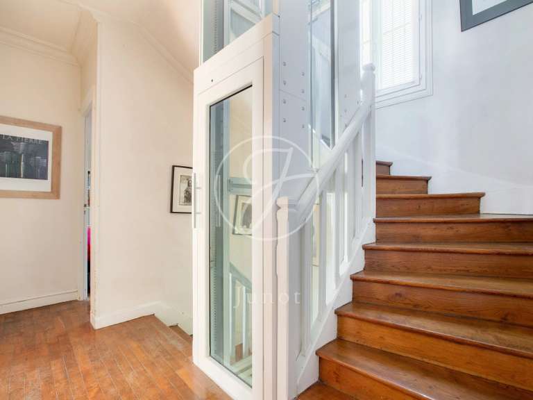 Maison Rueil-Malmaison - 5 chambres - 260m²