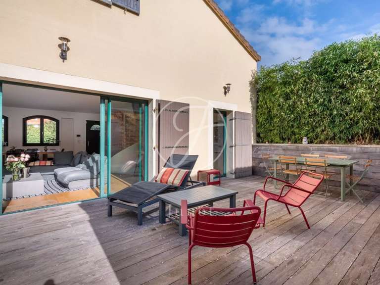 Maison Rueil-Malmaison - 4 chambres - 148m²