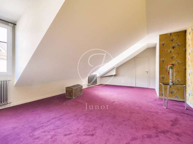 House Rueil-Malmaison - 3 bedrooms - 141m²