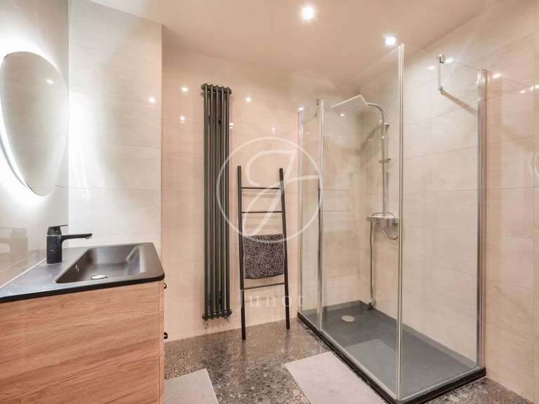 House Rueil-Malmaison - 3 bedrooms - 141m²