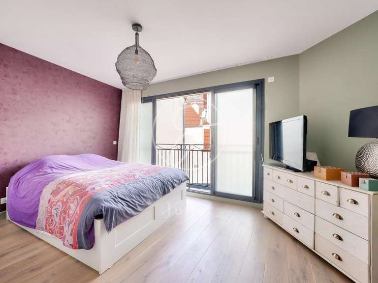 House Rueil-Malmaison - 3 bedrooms - 141m²